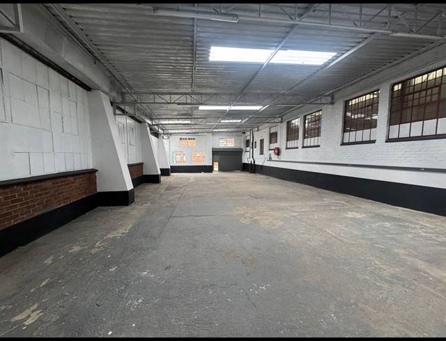 437M² WAREHOUSE TO LET IN SEBENZA